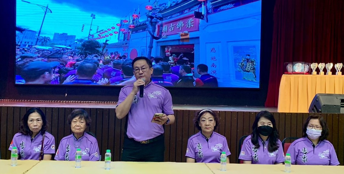 柔:社团版次头:张君国:不仅是在双亲节,子女应从生活中力行孝道