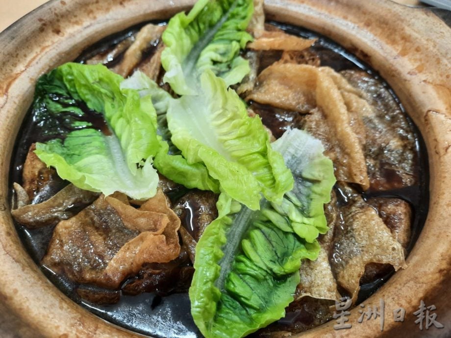 柔:食客指路(5月16日刊):巴生肉骨茶落户麻坡,食客都赞好
