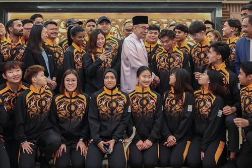  柬东运大马表现史上最差 安华鼓励运动员：再接再励