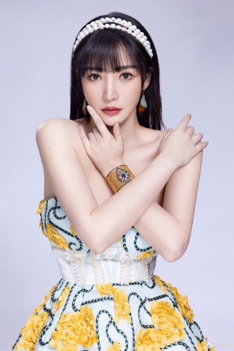 柳岩自曝曾遭入室抢劫 细节疑点重重被疑炒作