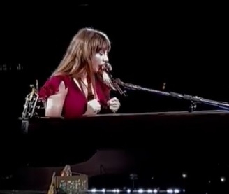  泰莱演唱会闹鬼？视频疯传