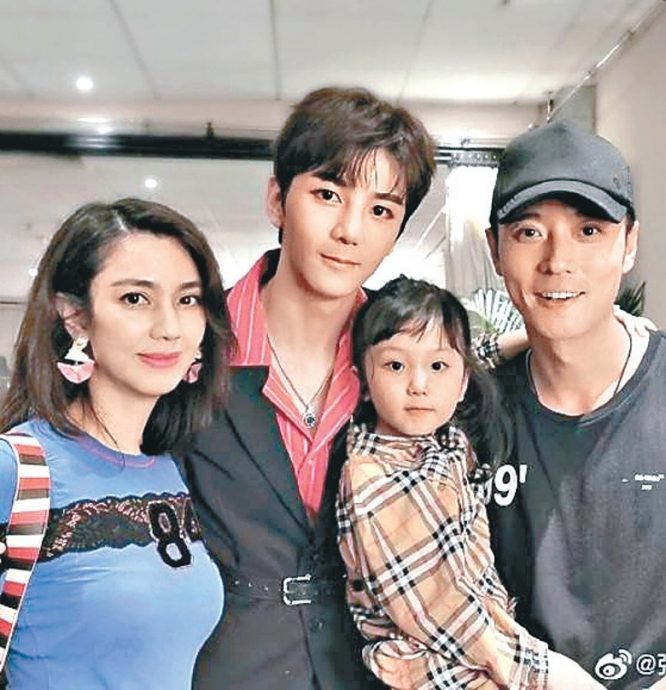 洪欣张丹峰官宣布离婚  小三急撇清挨酸：绿茶成精