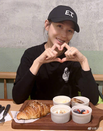 洪欣张丹峰离婚|闺蜜蔡少芬神预言成真  一眼看穿张丹峰“坏坏的”	