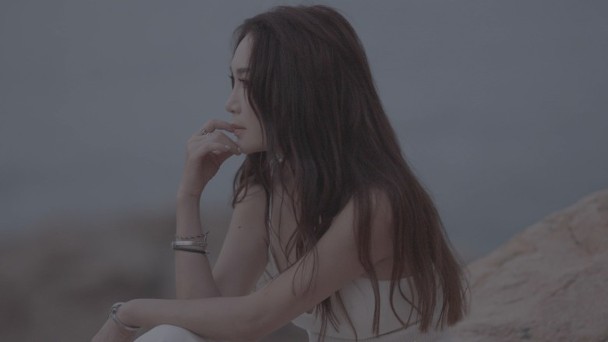 温碧霞首次执导MV 唱出少女情怀