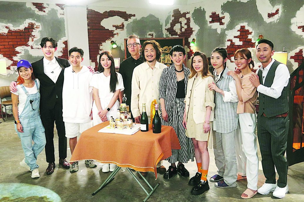 演戏被陈是知翻白眼 吴君如想郑中基出手教女