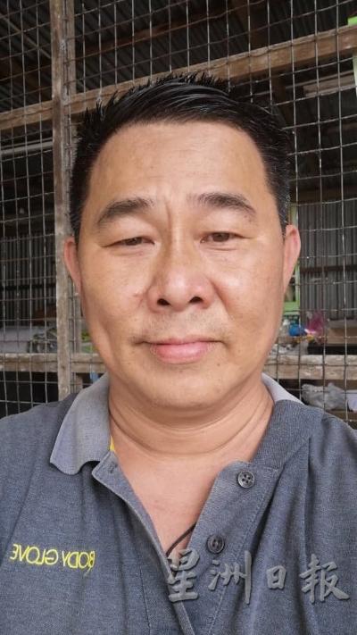 独家︱游金马仑买到畸形玉蜀黍 /主//头 游客:像被“砍菜头”