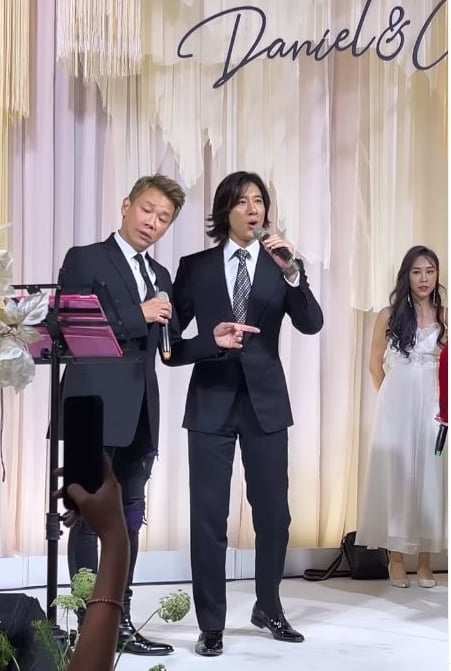 王力宏陶喆婚礼飙唱《Forever Love》 网亏:给新娘触霉头