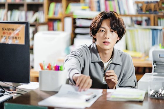 王晋恒/《夏日大罢工》无处遁逃的人生困局