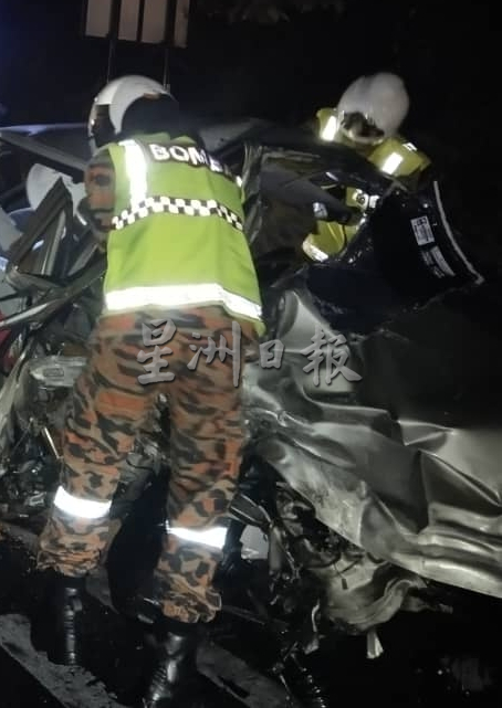 玲珑哥打淡板路死亡车祸 男司机当场丧命