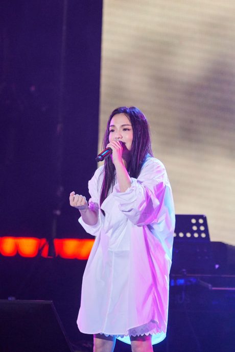 田馥甄唱错歌词 歌迷要求“加班”