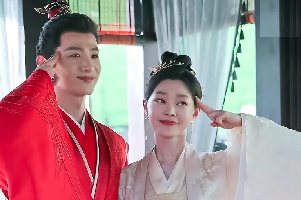 白敬亭宋轶同居被抓包　 网传520官宣恋情