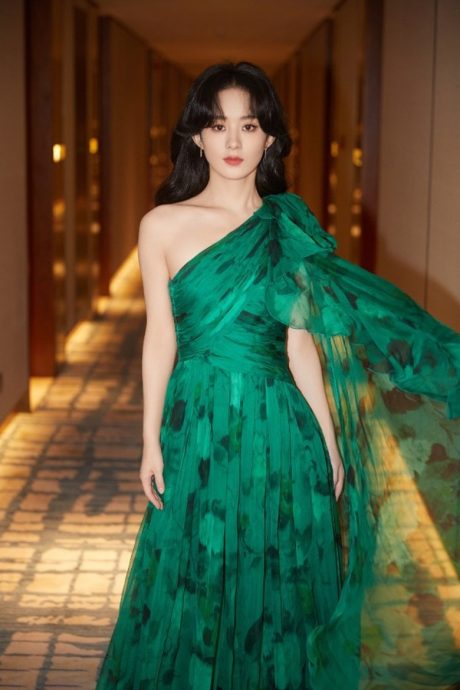 白玉兰奖︱杨幂没入围照挨批  张颂文沦遗珠全网气炸 