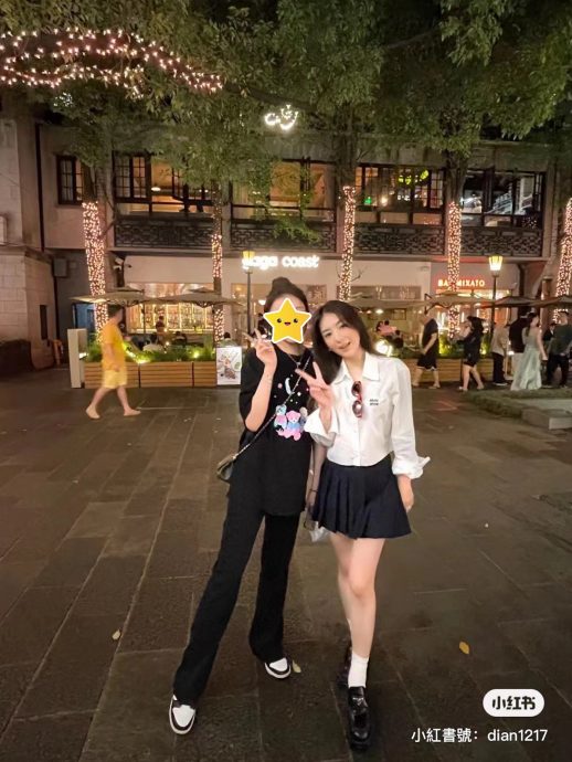 直播带货惊现双下巴　方媛被疑零用钱不够花？