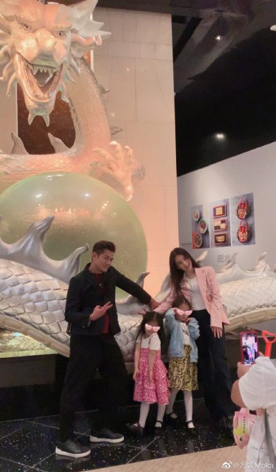 直播带货惊现双下巴　方媛被疑零用钱不够花？