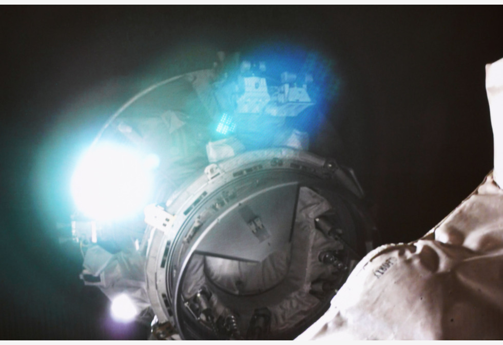 看世界)天舟6号货运飞船成功对接太空站