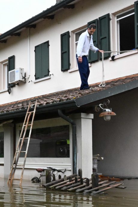 看世界／逾3万人撤离家园 意大利总理提前离开G7峰会应对洪灾