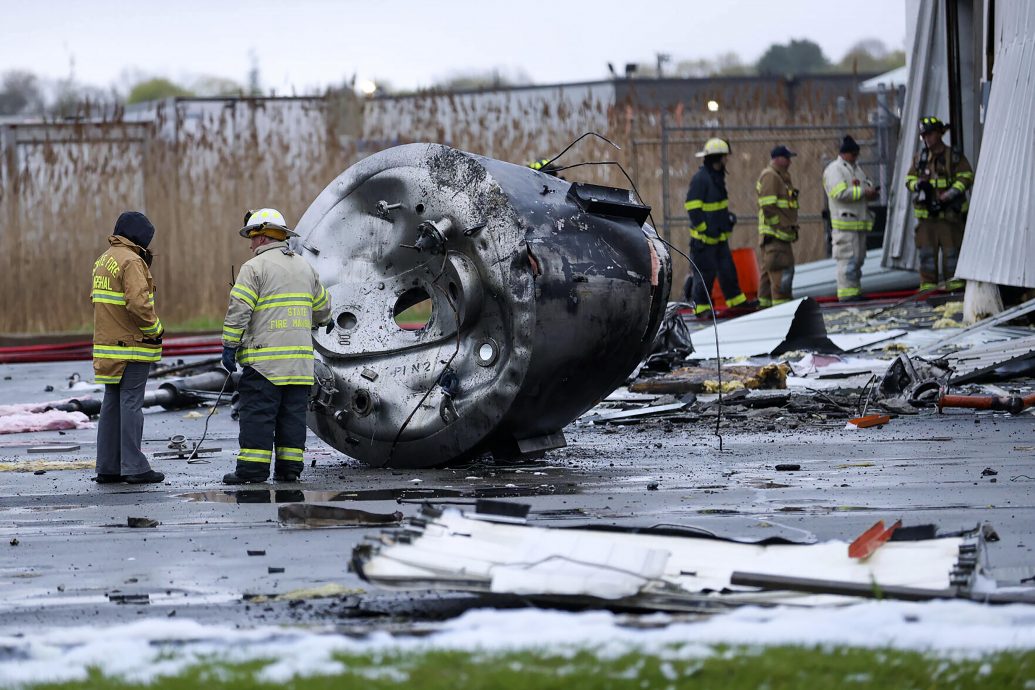 看世界／麻省化工厂爆炸　工人4伤1失踪