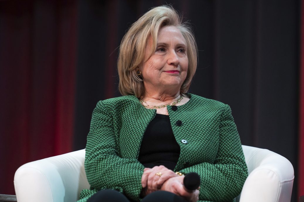 美前国务卿希拉里：俄乌战争让中国攻台计划受挫