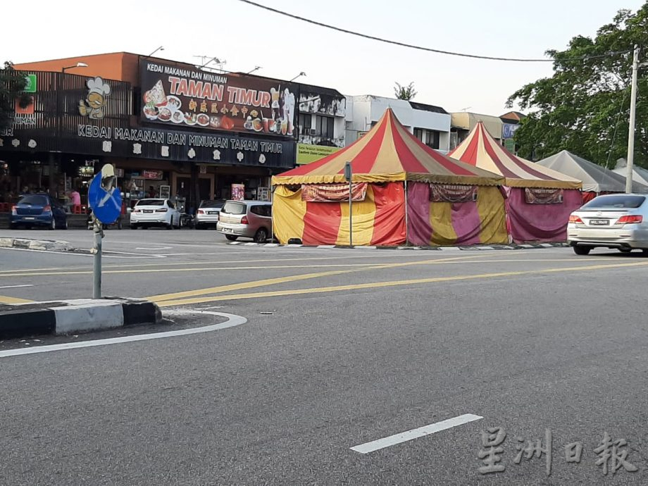 肉干档帐篷阻碍路口视线 怡市厅2卡车人员清拆
