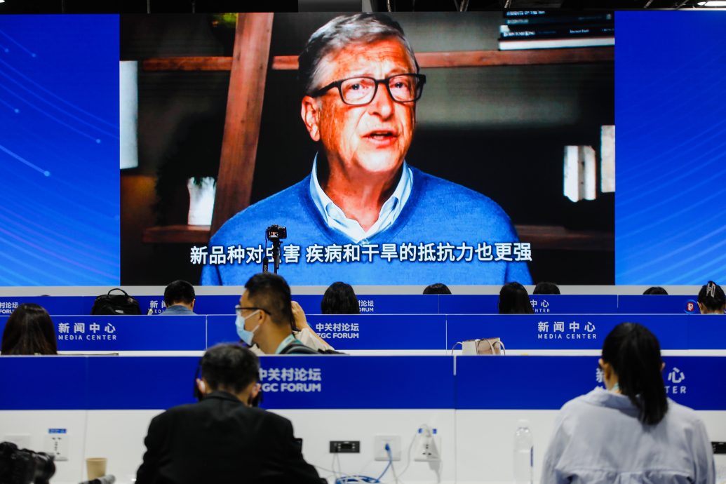 致力投入科技创新 比尔盖茨:中成果与经验为世界做出独特贡献