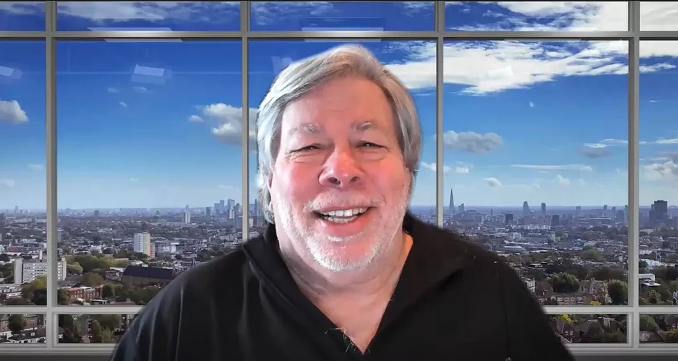 苹果联合创始人警告:AI使骗局更难被发现