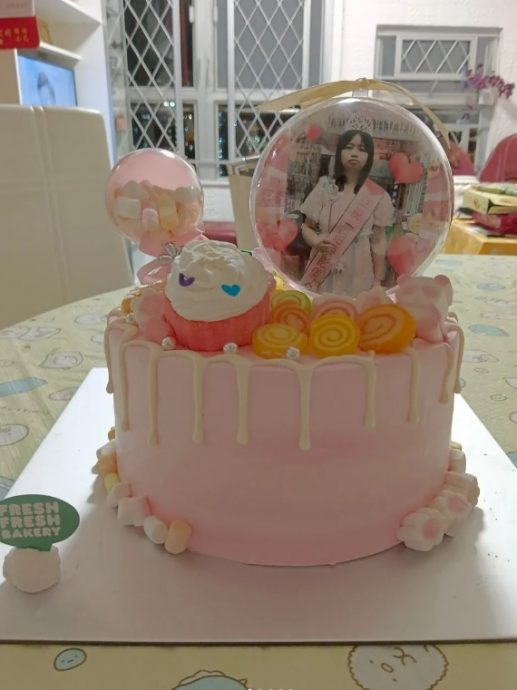 薛影仪母亲节唱爱爸爸 网热议问“想怎样?”