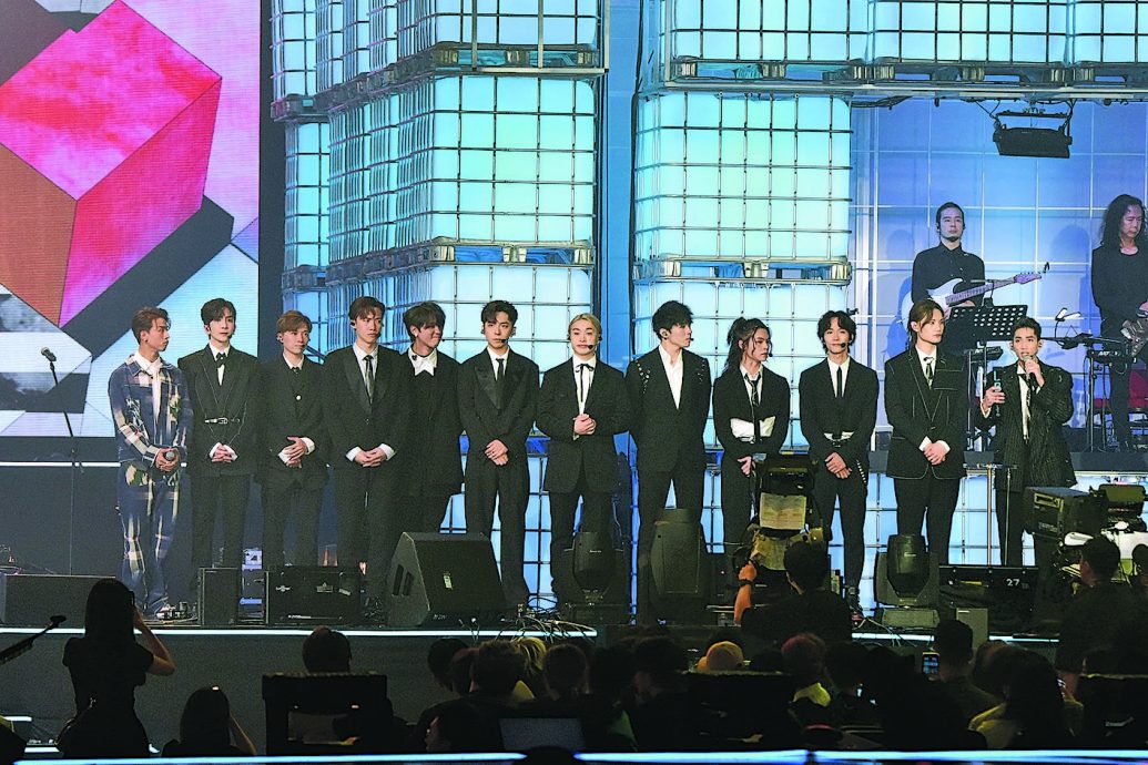 被姜涛惹怒？ MIRROR做访问独欠AK