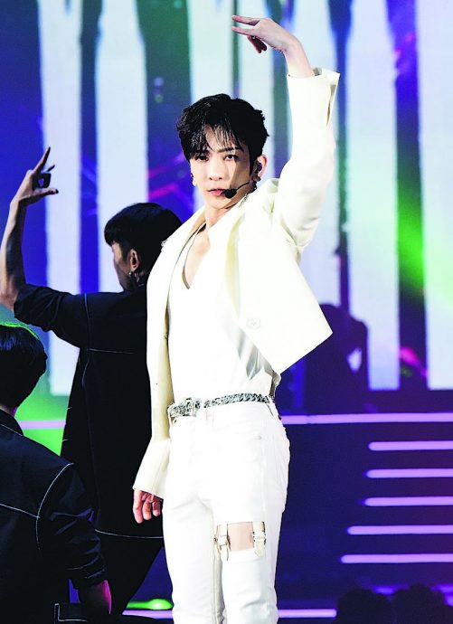 被姜涛惹怒？ MIRROR做访问独欠AK