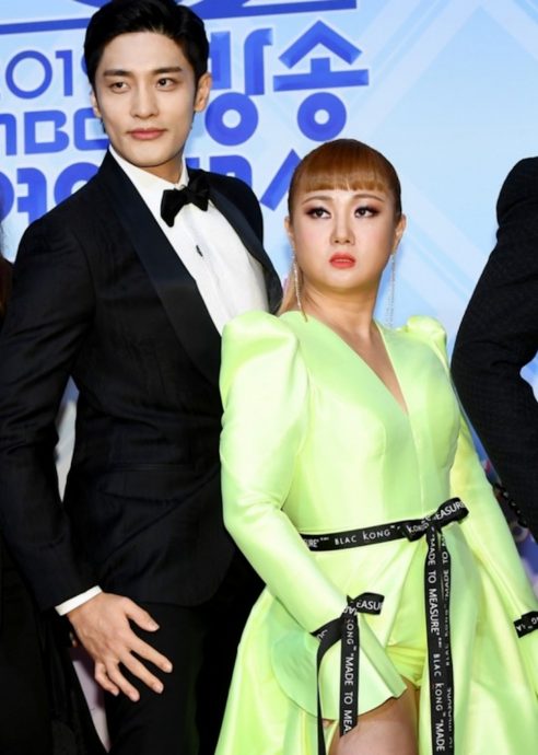 被疯传床事过激进急症 成勋朴娜勑怒告造谣者