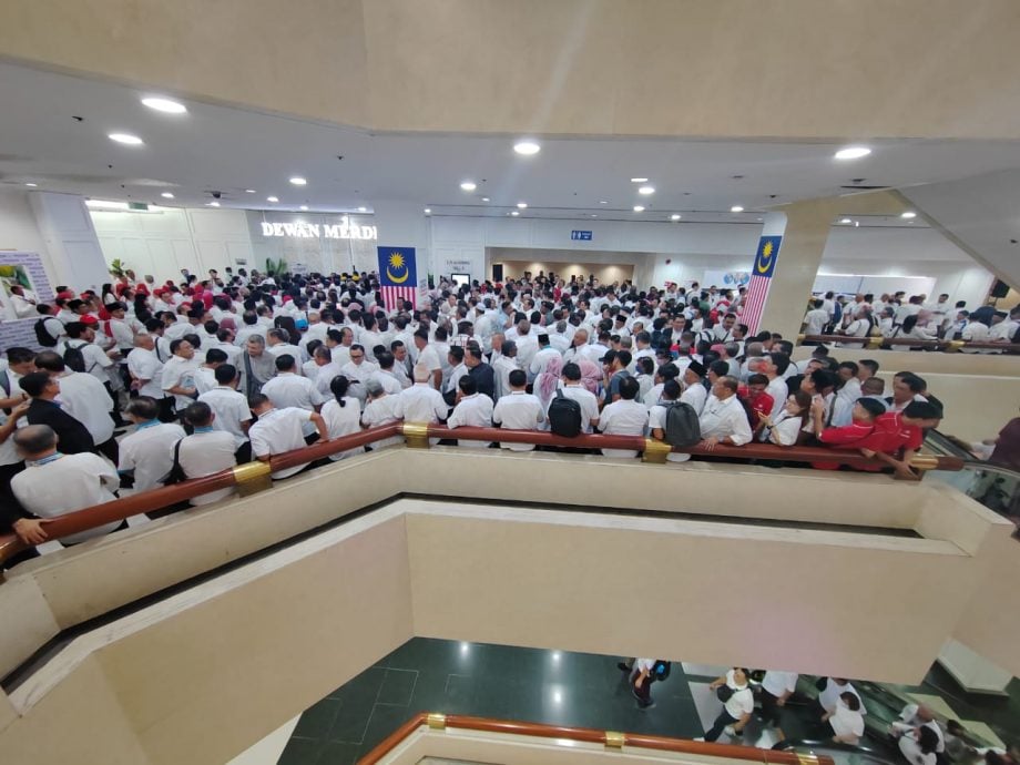 视频 | 团结政府大会人数破万!部分党员进不了 与保安大吵