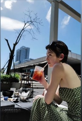 许玮甯短发照 撞脸安妮希达薇