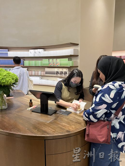 话说,Aesop变身图书馆的那件事……