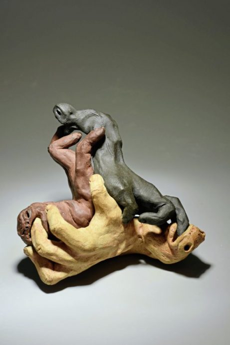 谭宝婷／探索人性微妙的情感世界──陶泥凋塑艺术家曹涵凯