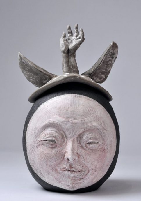 谭宝婷／探索人性微妙的情感世界──陶泥凋塑艺术家曹涵凯