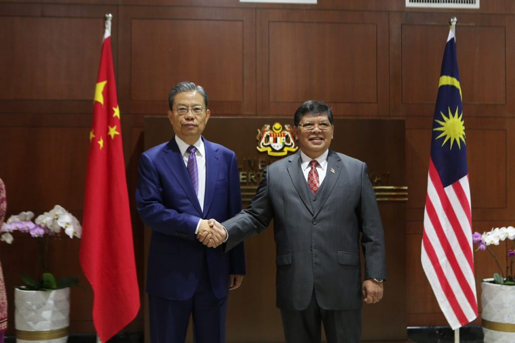 赵乐际拜访议长佐哈里