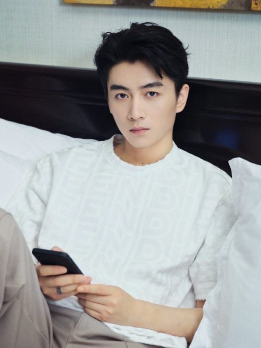 连线弹出赵丽颖头像 陈晓惊吓连问“这谁啊”