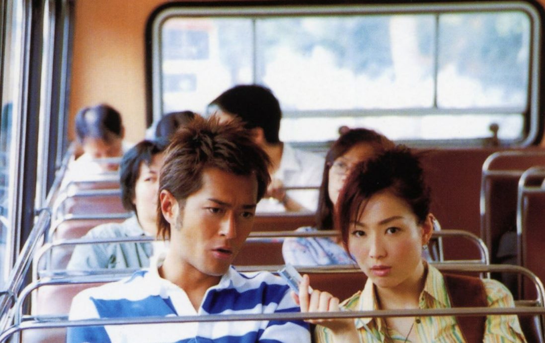 郑秀文夺后双臂被打码 网酸“好像被截肢”