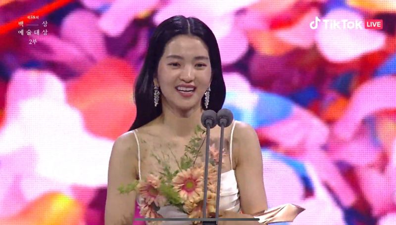 金泰梨征免费字幕翻译被骂骂翻　公司急灭火道歉