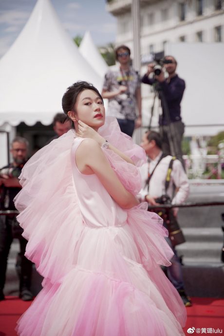 钱包遗失求助遭漠视 中国女星控诉“国泰航空态度不佳”