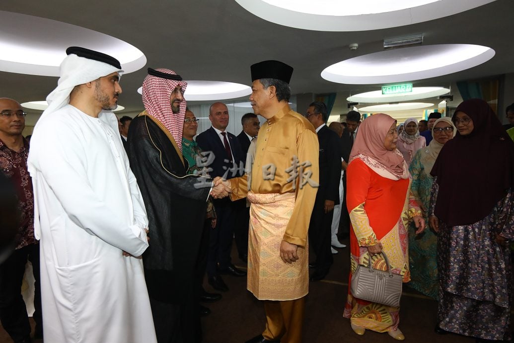 防长:谈关丹空军基地霸凌