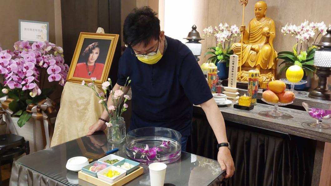 陈今佩爆杨小萍生前失智6年 经纪人怒斥:积点口德