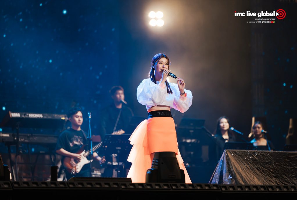 陶喆滑跌台上惨摔  罗志祥High过头爆粗