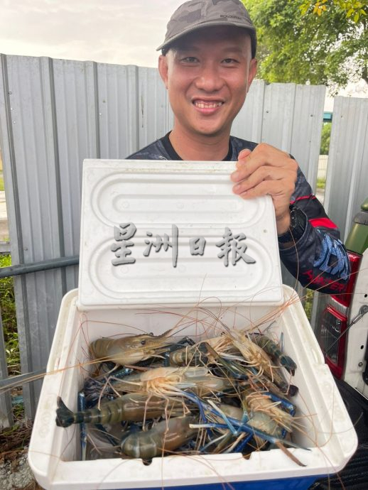霹：5月4日见报／封底主文／乐活频道|钓鱼乐趣大 陈家辉静谧享受垂钓乐