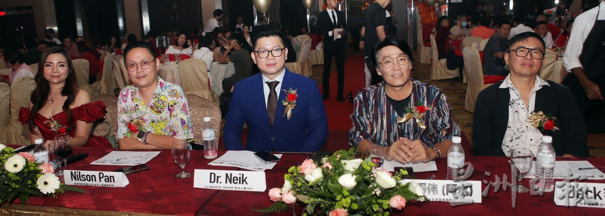 霹:封底主文/《K歌之王》总决赛 王凯诺《如愿》夺本年度K歌之王