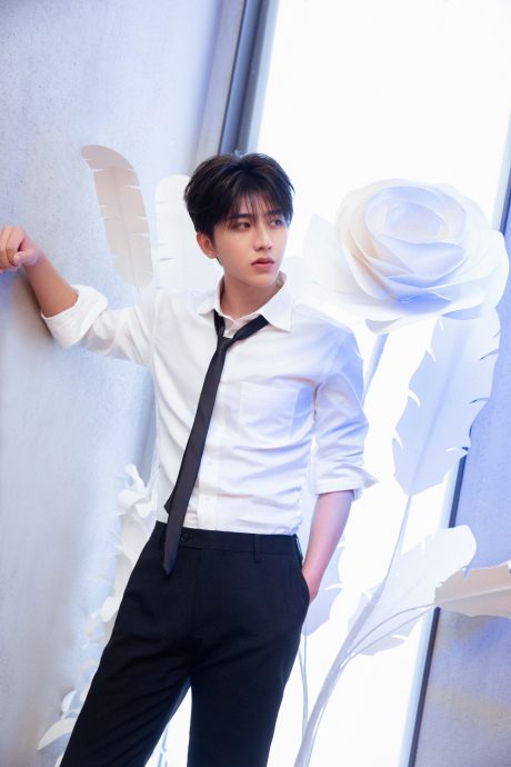 非恶意违约 蔡徐坤赔192万违约金