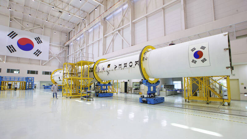 韩自研火箭“世界号”明天第3次发射 如今安置发射区