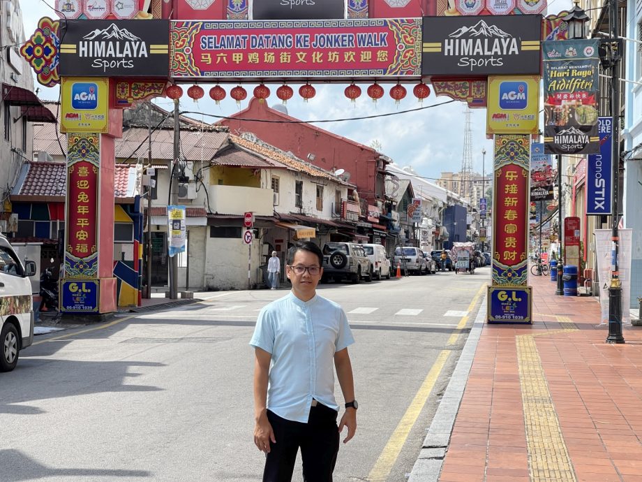 领袖商家:确保解决关键问题 鸡场街无车区需考虑周全