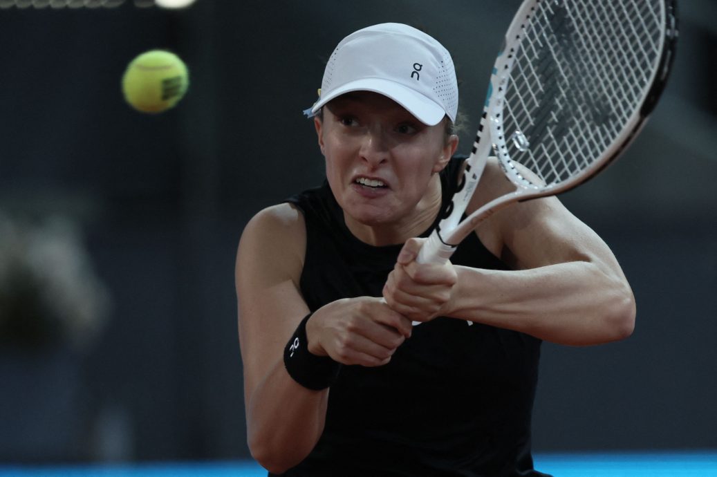 马德里网球大师赛| 张之臻止步男单8强  卡拉采夫4强碰史特鲁夫