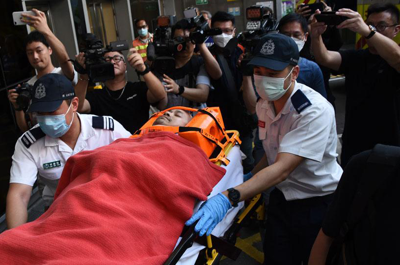 黄渤倪妮剧组突发意外 升降台高空坍塌8人受伤