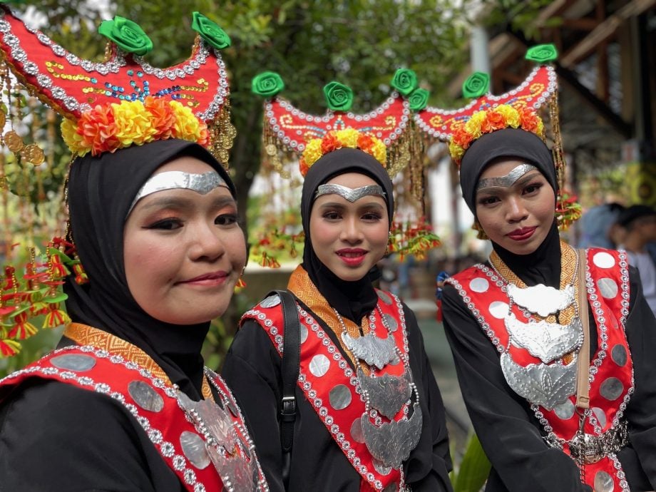 (丰收节)沙巴丰收节展示原住民文化多元性与人文遗产